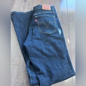 Women’s Levi jeans
